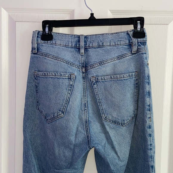 Dynamite High-Waisted Jeans - Picture 5 of 5